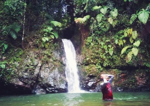 air-terjun-batu-dinding